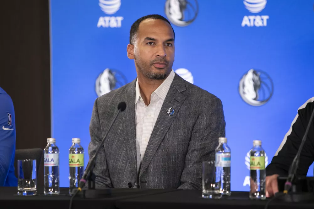 ﻿Nico Harrison- 10.08.2021 - novinarska konferenca Luke Dončića in vodstva ameriške ekipe Dallas Mavericks ob podpisu nove petletne pogodbe v vrednosti 207 milijonov dolarjev za sezono 2022/23, //FOTO: Matjaž Rušt / Foto: Matjaž Rušt