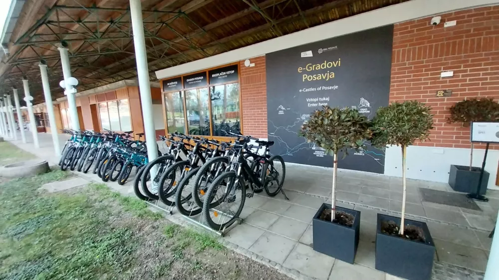 V Termah Čatež si je mogoče izposoditi tudi električna kolesa. 