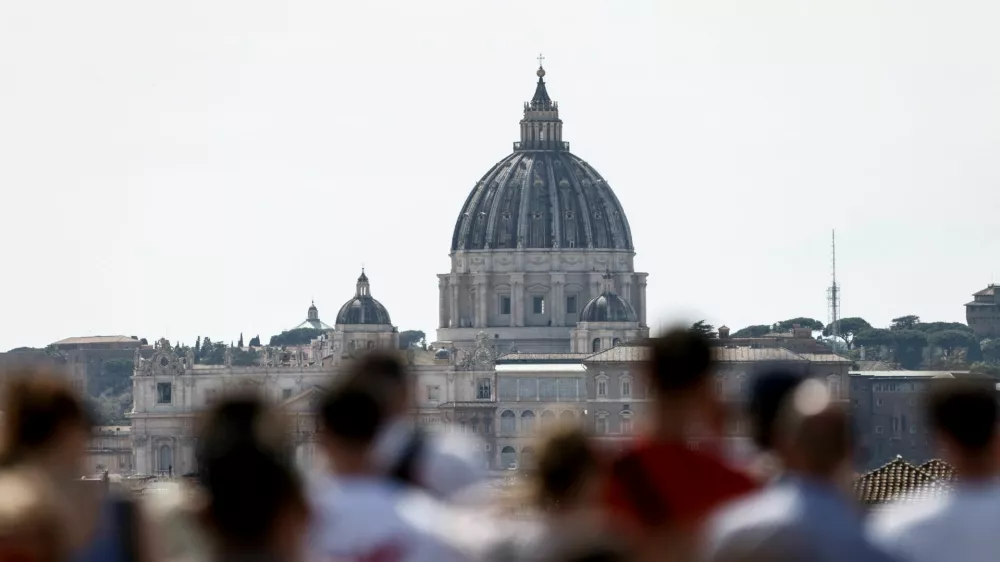 A view shows the dome of St. Peter's Basilica, after the death of Pope Francis was announced by the Vatican, as seen from Pincio terrace in Rome, Italy, April 21, 2025. REUTERS/Matteo Minnella