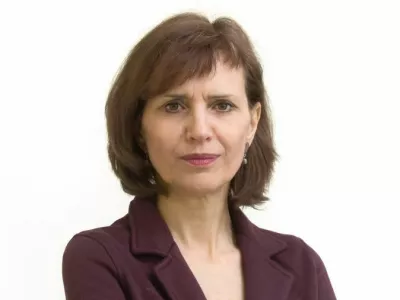 - 17.02.2017 - Tanja Lesničar Pučko, novinarka - kolumnistka- Dnevnik 2017 - portret za komentarje in kolumne - komentatorji - kolumnisti - novinarji - //FOTO: Nada gank