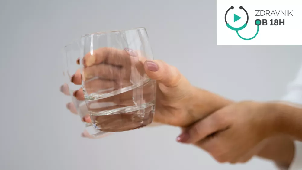 Ljudje s Parkinsonovo boleznijo imajo poleg značilnih težav z gibanjem (motoričnih težav) še številne nemotorične težave, ki močno vplivajo na kakovost njihovega življenja. (Foto: Istock)