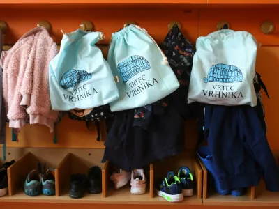 Preštevilčni oddelki ne omogočajo kakovosti, ki jo otrok potrebuje, svari pedagoška stroka. Fotografija je simbolična. Foto: Tomaž Skale