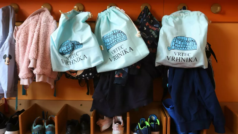 Preštevilčni oddelki ne omogočajo kakovosti, ki jo otrok potrebuje, svari pedagoška stroka. Fotografija je simbolična. Foto: Tomaž Skale