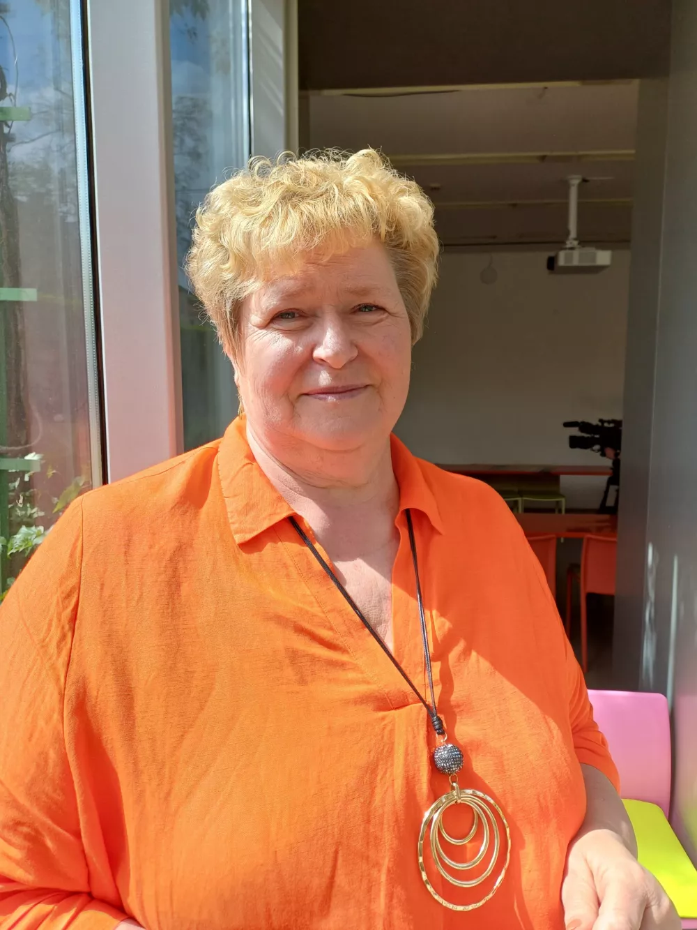 "Danes je struktura otrok v oddelkih izjemno različna. Vključeni so otroci priseljencev, katerih materni jezik ni slovenščina, povečuje se delež otrok s posebnimi potrebami in rizičnimi dejavniki," razloži Marjana Kolar, predsednica Sviza. Foto: Tina Jereb