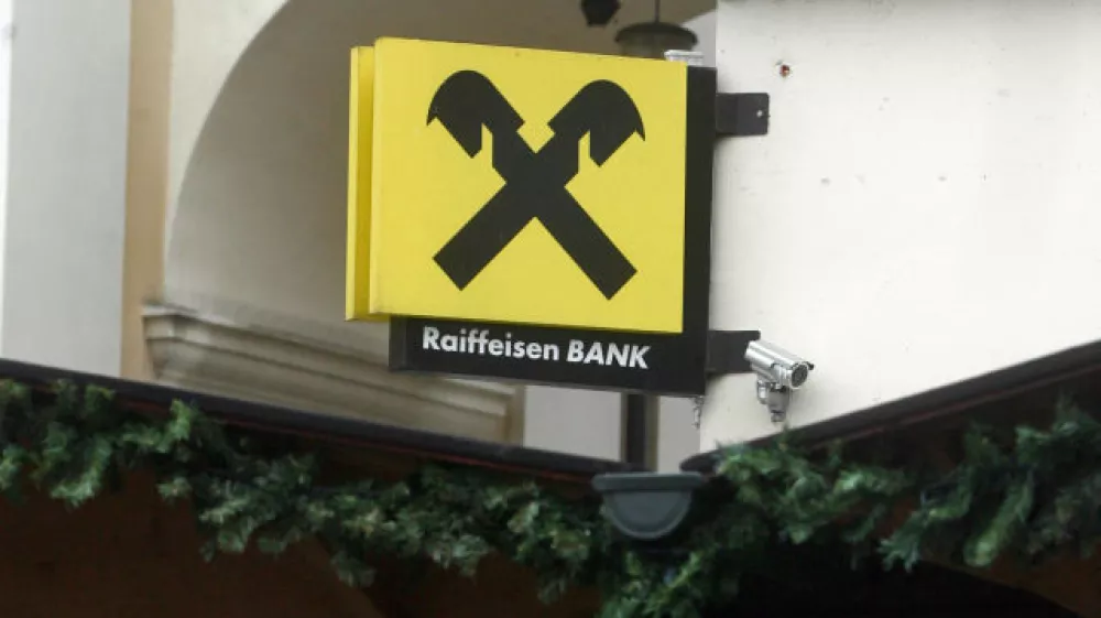 ﻿- Raiffeisen Banka - poslovalnica Ljubljana I, Pogačarjev trg 2, stavba //FOTO: Bojan Velikonja