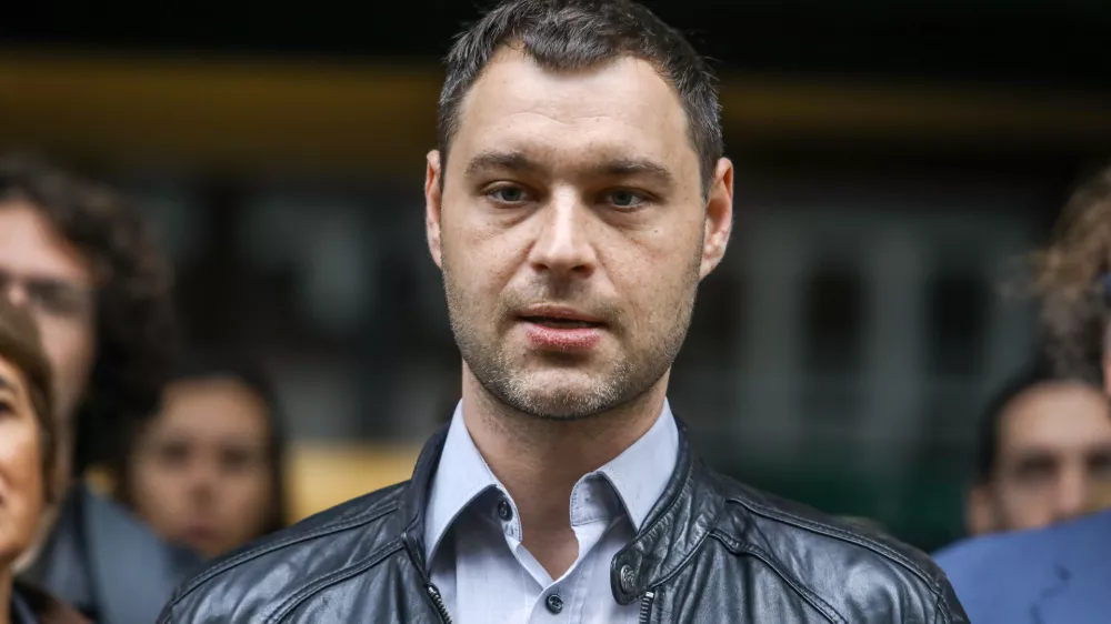 Miha Kordiš, kandidat za predsednika republike - 26.09.2022 – Predsedniške volitve 2022 – novinarska konferenca kandidata za predsednika republike Mihe Kordiša in poslanske skupine Levica ob vložitvi kandidature za predsednika republike //FOTO: Luka Cjuha