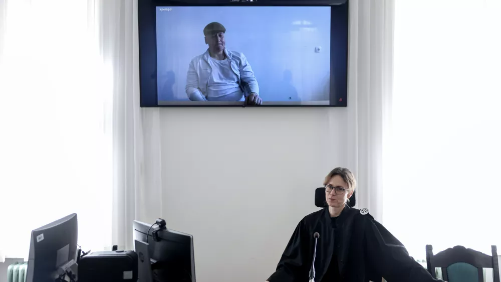 - 19.03.2025 - Obtoženi je Adnan Durmić - sojenje, sodnica, odvetnik//FOTO: Jaka Gasar