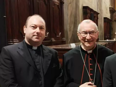 Luka Rajf in vatikanski državni tajnik Pietro Parolino, ki je eden glavnih favoritov za novega papeža. Foto: Veronika Rupnik Ženko