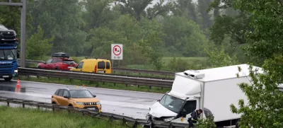 25.04.2025., Zagreb - U prometnoj nesreći koja se jutros dogodila na zagrebačkoj obilaznici (A3) poginulo je dvoje ljudi, dok je treća osoba ozlijeđena. Photo: Matija Habljak/PIXSELL