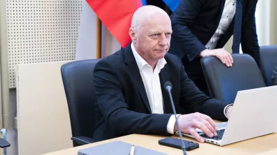 Minister za javno upravo Franc Props meni, da bo center za kadre prispeval k poenotenemu in transparentnemu presojanju sposobnosti kandidatov. Foto: Nik Erik Neubauer