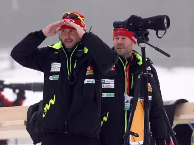 strelski trener Tomaš Kos in Uroš Velepec, glavni trener slovenske biatlonske reprezentance - Biatlon Pokljuka:2012 - svetovni pokal,//FOTO: Tomaž Skale