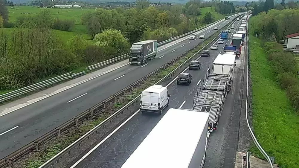 Gneča na ljubljanski obvoznici. Vir: promet.si