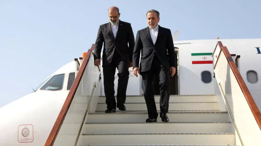 FILE PHOTO: Iranian Foreign Minister Abbas Araghchi arrives ahead of negotiations with the U.S., in Muscat, Oman, April 25, 2025. Iranian Foreign Ministry/WANA (West Asia News Agency)/Handout via REUTERS ATTENTION EDITORS - THIS PICTURE WAS PROVIDED BY A THIRD PARTY./File Photo