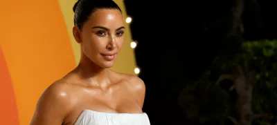 FILE PHOTO: Kim Kardashian arrives at the Vanity Fair Oscars party after the 97th Academy Awards, in Beverly Hills, California, U.S., March 2, 2025. REUTERS/Danny Moloshok/File Photo