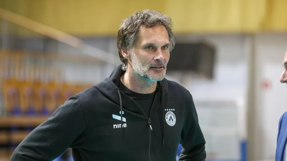 Gregor jeroncic, kanal, trener22.4.2025 - odbojka - ACH Volley - Alpacem Kanal v finalu državnega prvenstva za moškeFoto: Luka Cjuha