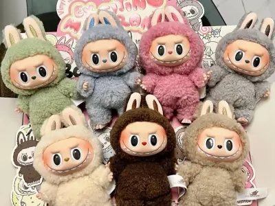 Figurice lababu, zamisel ilustratorja Kasinga Lunga, rojenega v Hongkongu in odraščajočega na Nizozemskem, so si od ustanovitve leta 2015 nabrale zveste sledilce. F IG/Lababu