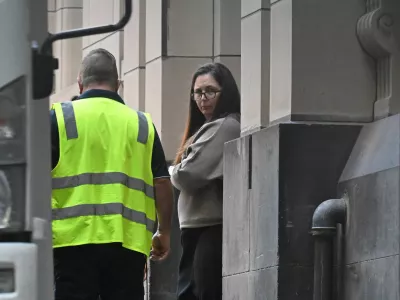 Erin Patterson pred sodiščem v majhnem kraju nedaleč od Melbourna Foto: Reuters