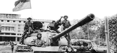 RECORD DATE NOT STATED Vietnam: Tank of the North Vietnamese Army flying the NLF flag at the Presidential Palace now Reunification Palace, Saigon, April 1975 The Fall of Saigon was the capture / liberation of Saigon, the capital of South Vietnam, by the People s Army of Vietnam and the National Liberation Front on April 30, 1975. The event marked the end of the Vietnam War and the start of a transition period leading to the formal reunification of Vietnam under communist rule.br/br/ North Vietnamese forces under the command of the Senior General Văn Ti?n D? ng began their final attack on Saigon, which was commanded by General Nguyen Van Toan on April 29, with a heavy artillery bombardment.br/br/ By the afternoon of the next day, North Vietnamese tro Copyright: xxPicturesxFromxHistoryxNo Use Switzerland. No Use Germany. No Use Japan. No Use Austria