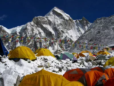 bazni tabor na mount everestu