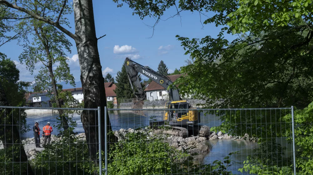 28.4.2025 Gradnja nogometnih igrišč, Štepanjsko naselje, Šport Ljubljana, Športni Park Golovec –ureditev površin nogometnih igriščFOTO: Nik Erik Neubauer