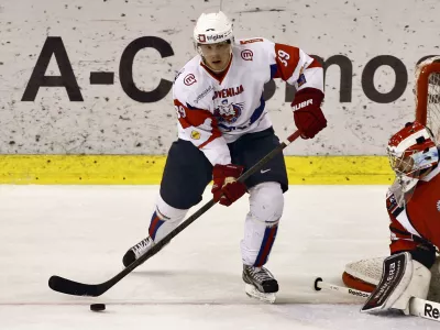 Jan Mur&scaron;ak - hokej - Slovenija: Avstrija, evropski izziv, 3. krog:- Slovenska hokejska reprezentanca je v zadnji tekmi turnirja evropskega izziva premagala Avstrijo s 6:3 in osvojila prvo mesto//FOTO: Bojan Velikonja 