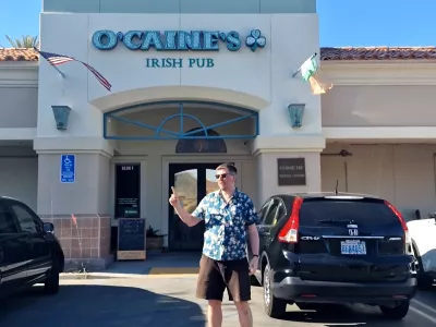 Colm Dalton v irskem pubu v Talinu. 