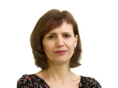 ﻿- 17.02.2017 - Tanja Lesničar Pučko, novinarka - kolumnistka- Dnevnik 2017 - portret za komentarje in kolumne - komentatorji - kolumnisti - novinarji - //FOTO: Nada Žgank