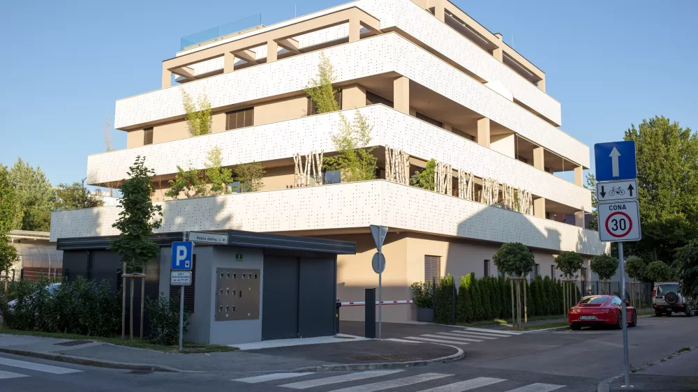 ﻿- 10.07. 2017 – Soseska Rožna dolina v Ljubljani -  //FOTO: Matjaž Rušt / Foto: Matjaž Rušt