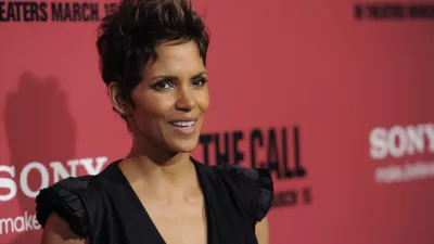 ﻿Halle Berry, a cast member in "The Call," poses at the world premiere of the film at the Arclight Hollywood on Tuesday, March 5, 2013 in Los Angeles. (Photo by Chris Pizzello/Invision/AP)