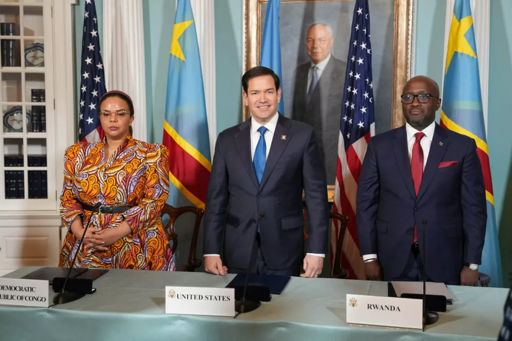 Secretary of State Marco Rubio hosts a Declaration of Principles signing ceremony between Democratic Republic of the Congo Foreign Minister Therese Kayikwamba Wagner and Rwandan Foreign Minister Olivier Nduhungirehe at the Department of State in Washington, D.C., United States, on April 25, 2025. The United States works to end years of conflict in the eastern region of the Democratic Republic of the Congo between Congolese government forces and rebels supported by Rwanda. (Photo by Andrew Leyden/NurPhoto)NO USE FRANCE