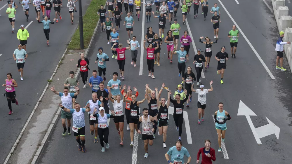 - 20.10.2024 - 28. Ljubljanski maraton - 24 tisoč tekačev - največji športno-rekreativni dogodek v državi //FOTO: Jaka Gasar