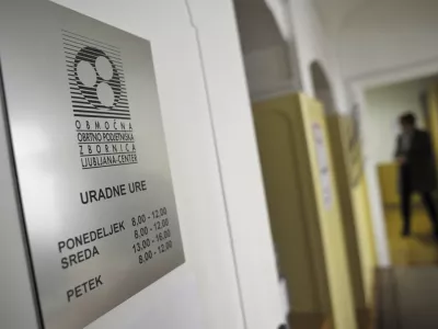 - ilustrativna fotografija- Območna obrtna zbornica Ljubljana Center, volitve - referendum o ukinitvi obveznega članstva v OZS - Obrtno-podjetniške zbornice Slovenije   //FOTO: Tomaž Zajelšnik