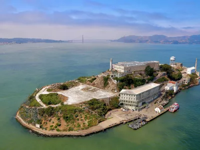﻿Aerial view of Hoover Dam