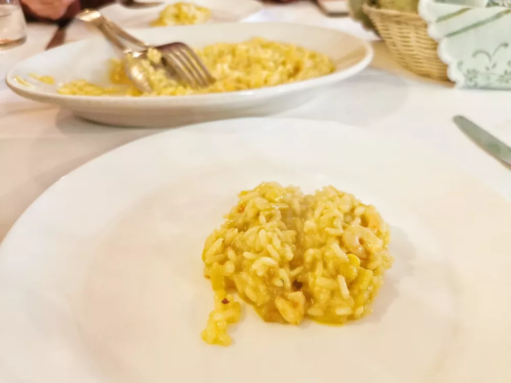 Rižota z gamberi in šparglji, Gostilna Žeja