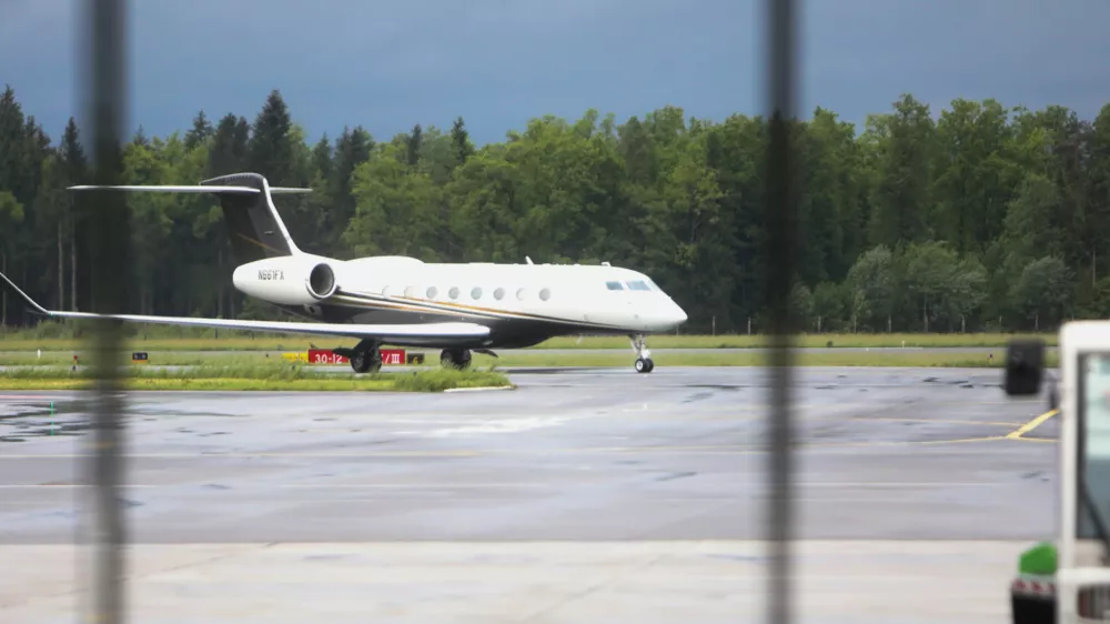 05.05. 2025. Privat letalo. Prihod Luke Dončiča v Ljubljano. foto: Bojan Velikonja 