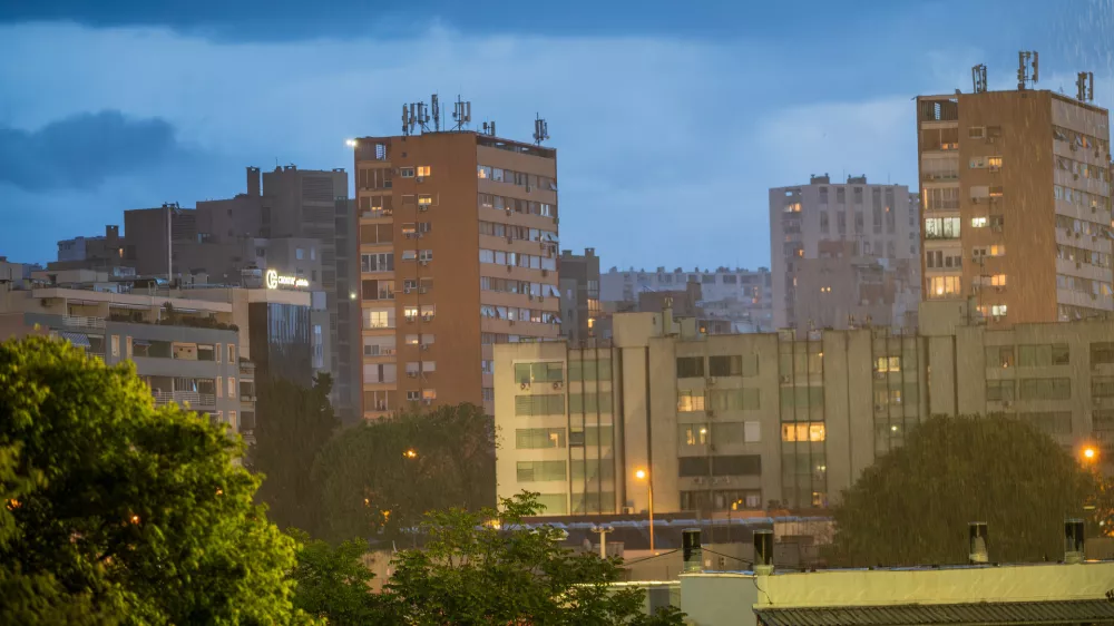 26.04.2024., Split - Kisno predvecerje na Splitskim Ulicama. Photo: Zvonimir Barisin/PIXSELLstanovanja, stanovanjska četrt