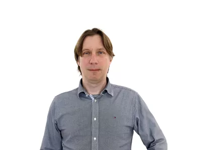 Damjan Franc LuZA ONLINE - Redakcija Dnevnik 2024 - portreti za komentarje in kolumne - kolumnisti - komentatorji – novinarji - portret //FOTO: Luka Cjuha