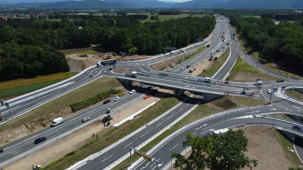 Priključek Leskoškove ceste na obvoznico