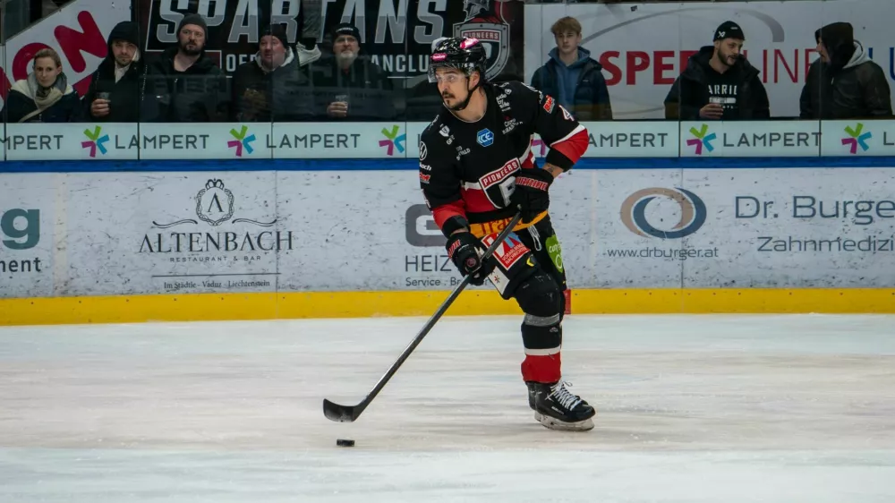 Clayton Kirichenko, HK Olimpija