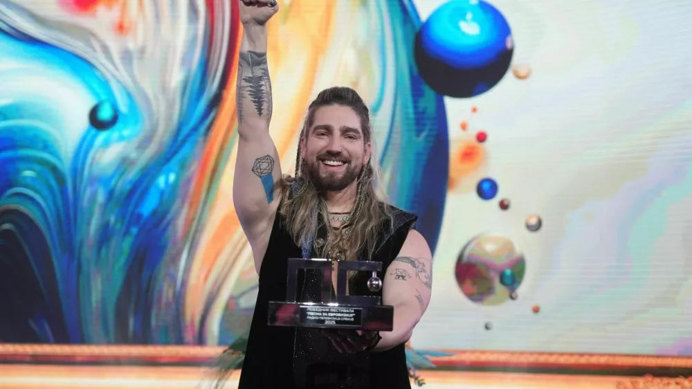 Princ je obtožbe zaradi zapletanja z mladoletnico odločno zavrnil. F Pixsell