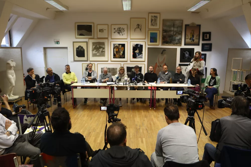 07.05.2025 - Križanke - SŠOF - Srednja šola za oblikovanje in fotografijo - novinarska konferencaFoto: Luka Cjuha