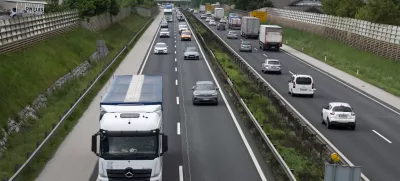 Na razširitev štajerske in zlasti primorske vpadnice pred Ljubljano v šestpasovnico bomo – v zastojih – čakali precej dlje od predvidenega. Foto: Nik Erik Neubauer
