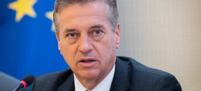 Ljubljana, vlada.Novinarska konferenca, na kateri so predstavili novo obrambno in varnostno politiko za vecjo odpornost Slovenije.Predsednik vlade Robert Golob.