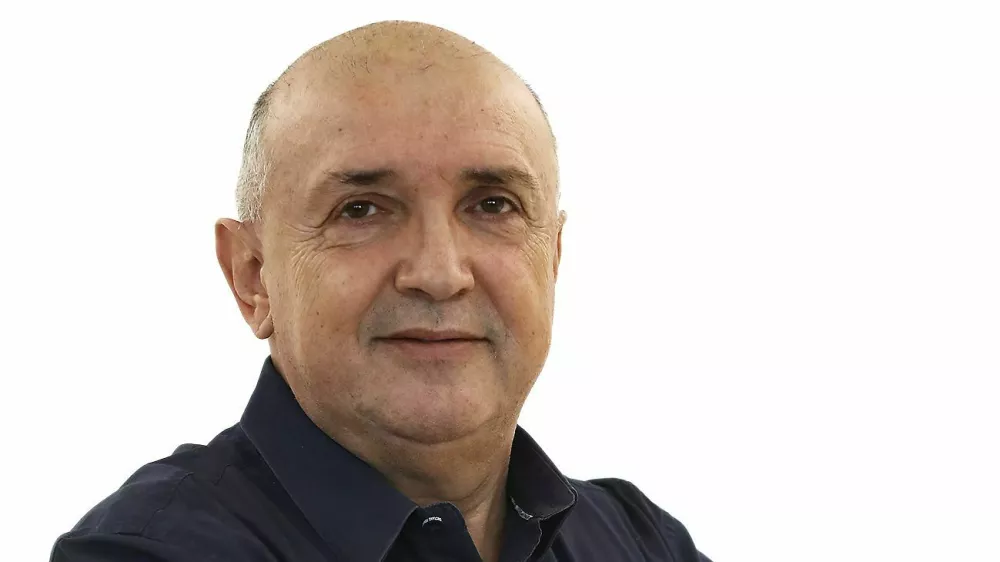 Darijan Košir- Redakcija Dnevnik 2024 - portreti za komentarje in kolumne - kolumnisti - komentatorji – novinarji - portret //FOTO: Luka Cjuha