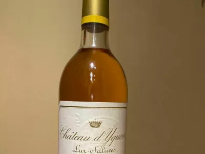 Sladka vina so med najdražjimi pijačami na svetu. Za steklenico bordojskega chateau y'quema je potrebno odšteti tudi nekaj tisoč evrov. F arhiv