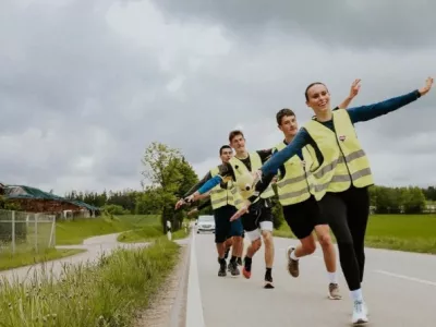 Tek srbskih študentov v Bruselj. foto: https://www.instagram.com/trkaci.u.blokadi/