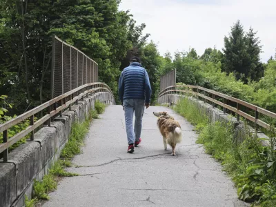 - 12.05. 2025 - nadvoz za pešce čez obvoznico v Kosezah - Ledarska ulica//FOTO: Jaka Gasar