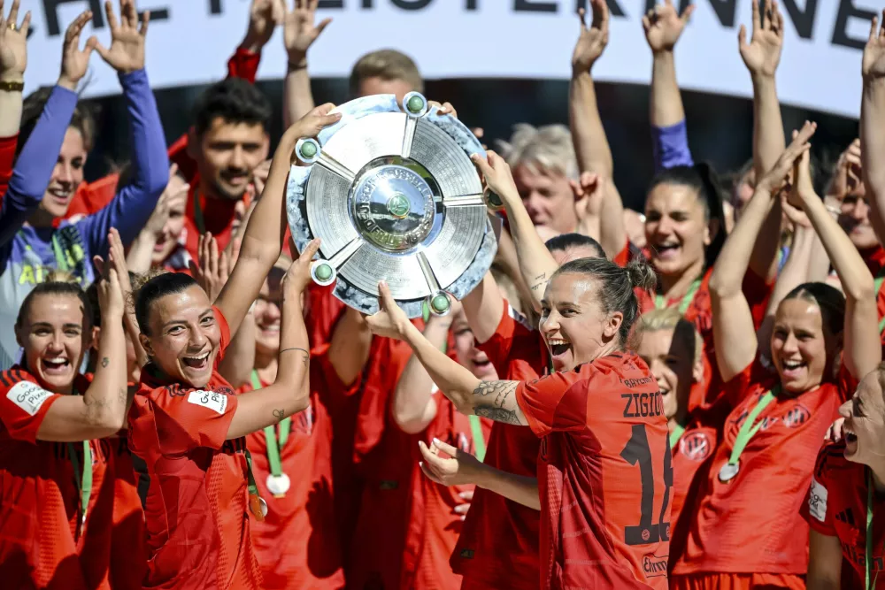 Nogometaši iz Bayerna so slavili že 33. naslov državnega prvaka v zgodovini kluba. Foto: AP