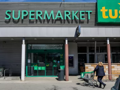 Za nakup Engrotuševe veleprodajne dejavnosti se kot resen kandidat omenja podjetje Ahac, ki po Sloveniji med drugim razpečuje pivo tujih trženjskih znamk. Foto: Bojan Velikonja