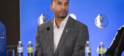 ﻿Nico Harrison- 10.08.2021 - novinarska konferenca Luke Dončića in vodstva ameriške ekipe Dallas Mavericks ob podpisu nove petletne pogodbe v vrednosti 207 milijonov dolarjev za sezono 2022/23, //FOTO: Matjaž Rušt